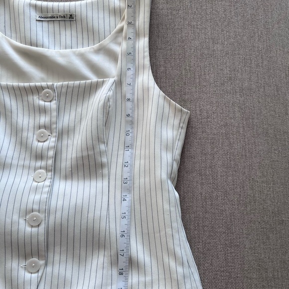Abercrombie & Fitch Women's Pin Striped Top - Picture 4 of 7